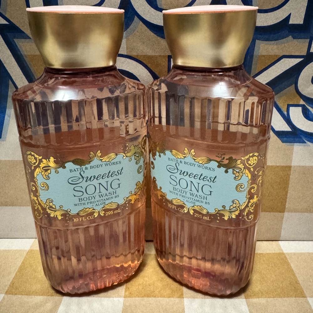 Bath & Body Works Sweetest Song Body Wash in Pink and Gold
